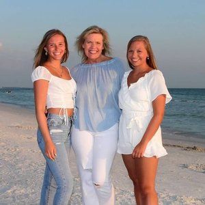 Meet your Posher, Dawn